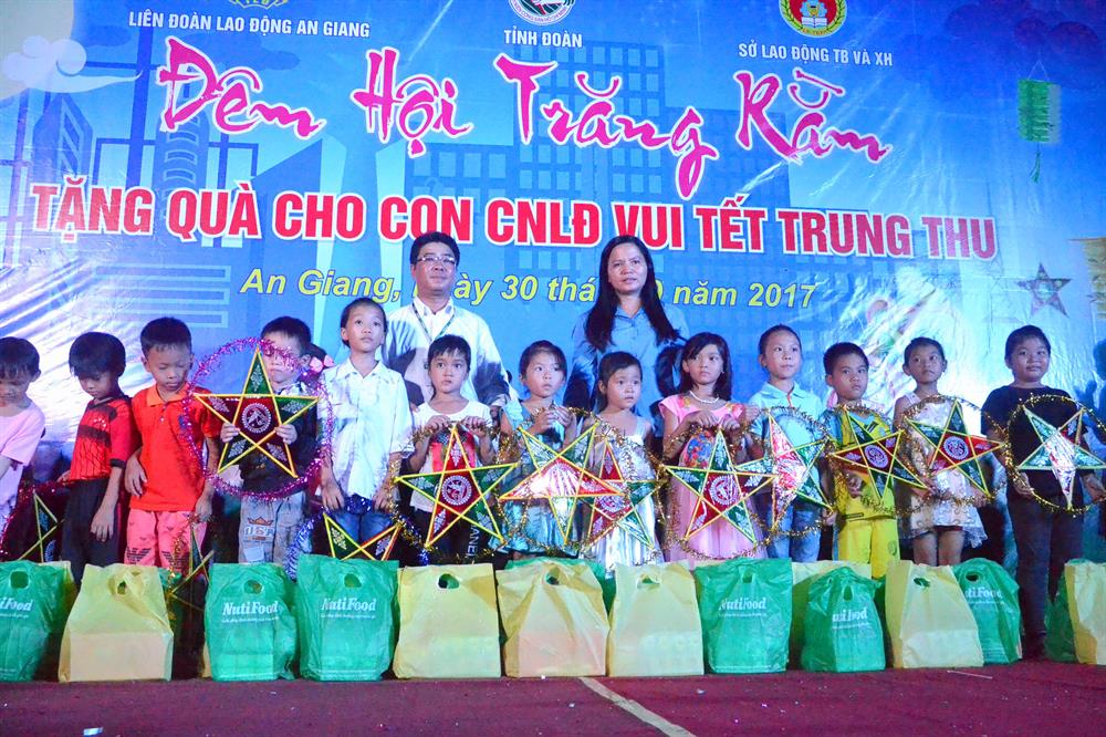 Chính điều này đã mang lại cho Ban tổ chức niềm vui, nguồn động viên lớn để tiếp tục duy trì, mở rộng cách làm này trong thời gian tới.