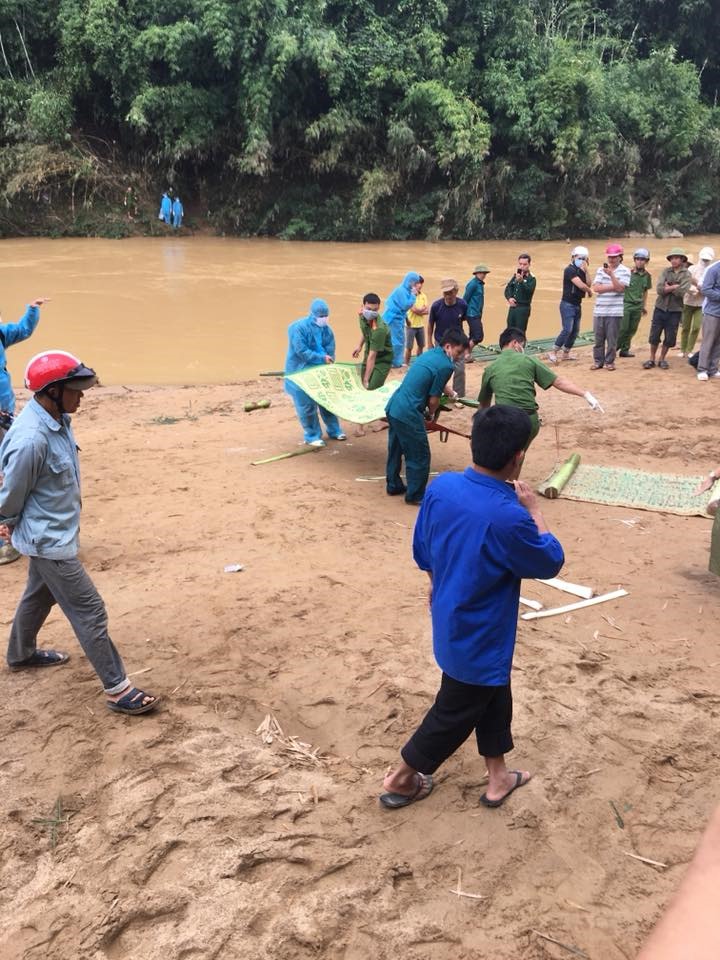 Đoan sông Âm (chảy qua làng Chiềng Ang), xã Giao An, huyện Lang Chánh, tỉnh Thanh Hóa - nơi phát hiện thi thể nghi của cán bộ biên phòng.