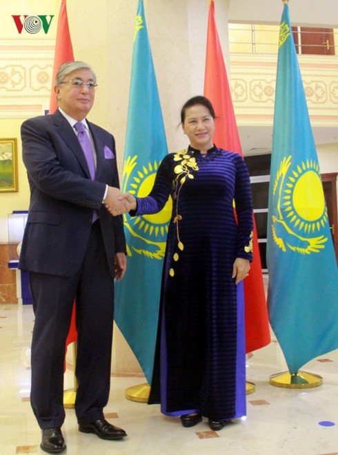 Chủ tịch Quốc hội Nguyễn Thị Kim Ngân và Chủ tịch Thượng viện Kazakhstan. Ảnh: VOV