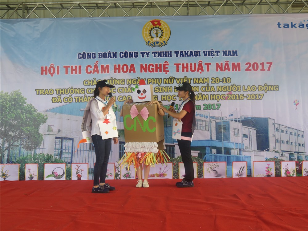 Phần thi năng khiếu về an toàn lao động của 1 đội thi tại CĐCS Cty TNHH Takagi Việt Nam. Ảnh: T.A