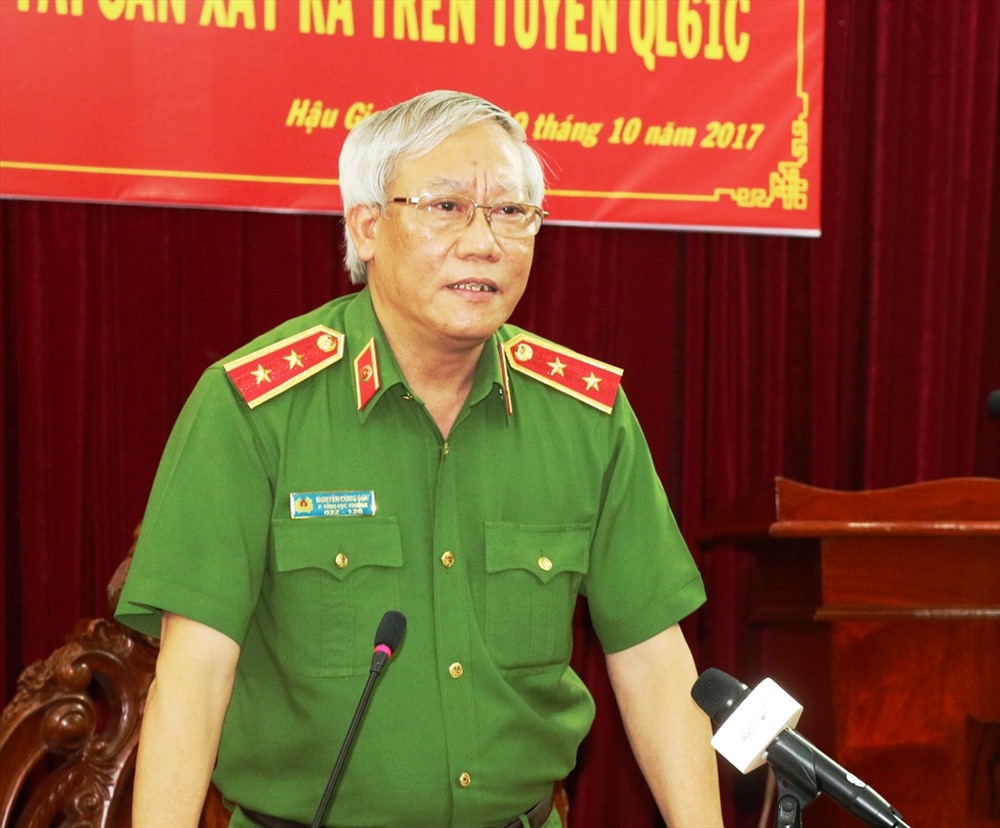 Trung tướng Nguyên Công Sơn phát biểu tại buổi họp báo (ảnh: Tr.L)