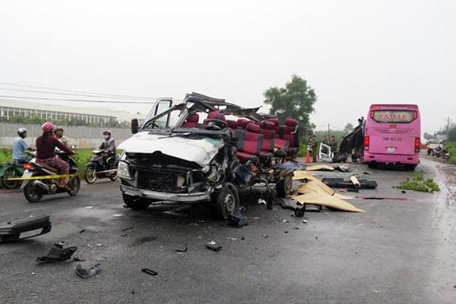 Nguyên nhân chính thức của vụ tai nạn đang được các cơ quan chức năng tỉnh Tây Ninh điều tra, làm rõ.