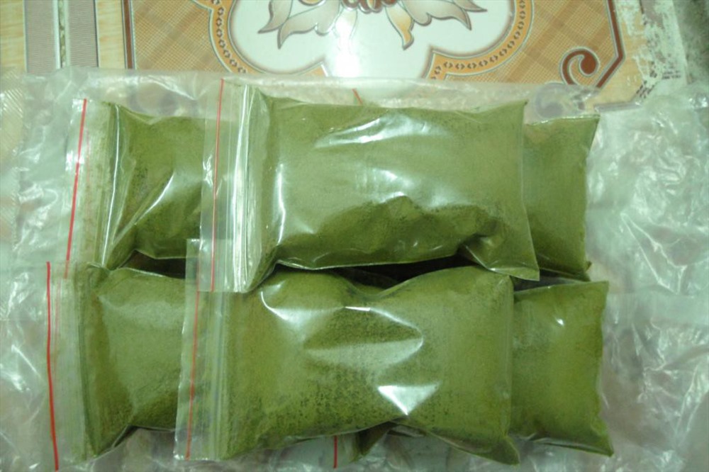 Nguyên liệu trà xanh không nhãn mác dễ dàng mua được tại các chợ đầu mối như Đồng Xuân, Hàng Buồm, Hà Nội