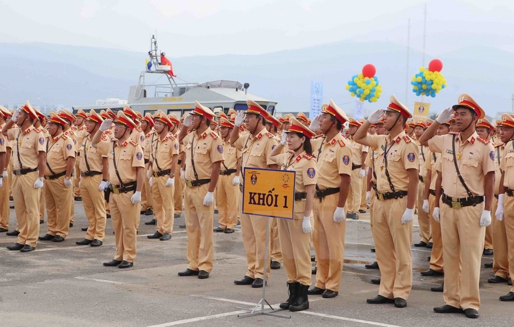 Lực lượng Cảnh sát giao thông, trật tự sẵn sàng bảo vệ APEC Ảnh: Trần Lê Lâm/TTXVN
