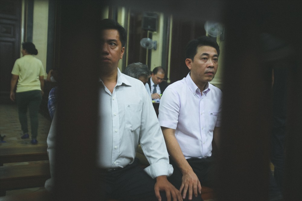 Bị cáo Hùng cho rằng không nghĩ giấy tờ do bị cáo Võ Thanh Cường cung cấp về lô thuốc là giả.