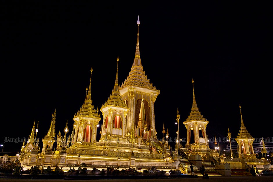 Đài hóa thân nhà vua Thái Lan quá cố ở quảng trường Sanam Luang. Ảnh: Bangkok Post