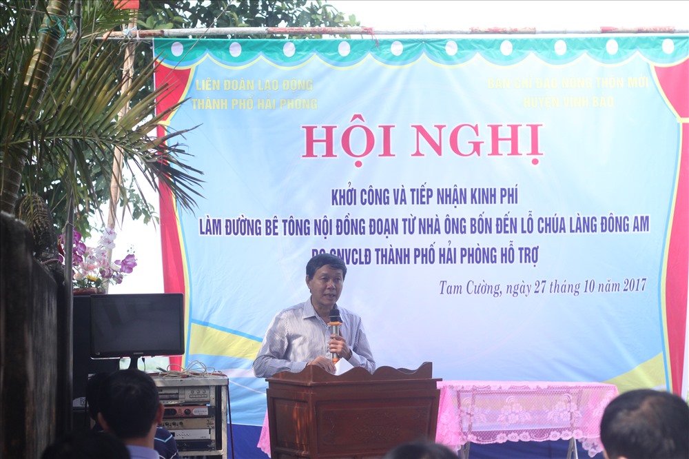 Ông Hoàng Đình Long - Phó Chủ tịch LĐLĐ TP Hải Phòng phát biểu tại Hội nghị. Ảnh Trần Vương