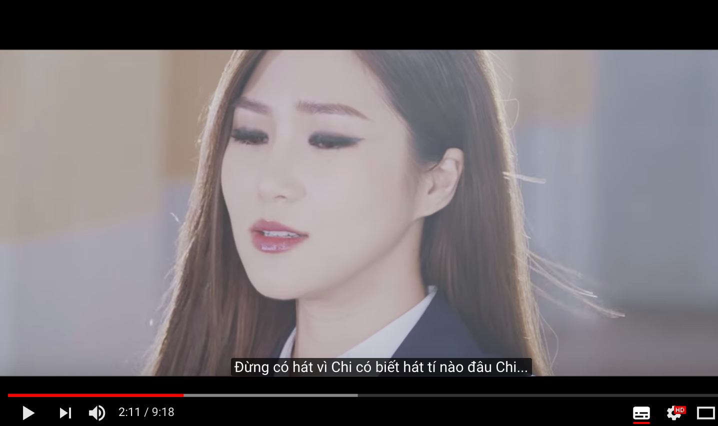 Phụ đề “lạ” trong MV của Hương Tràm.