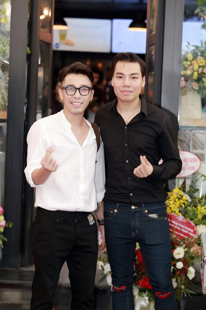 ... và stylist Hoàng Ku đều góp mặt trong sự kiện tổ chức tại Hà Nội vừa qua.