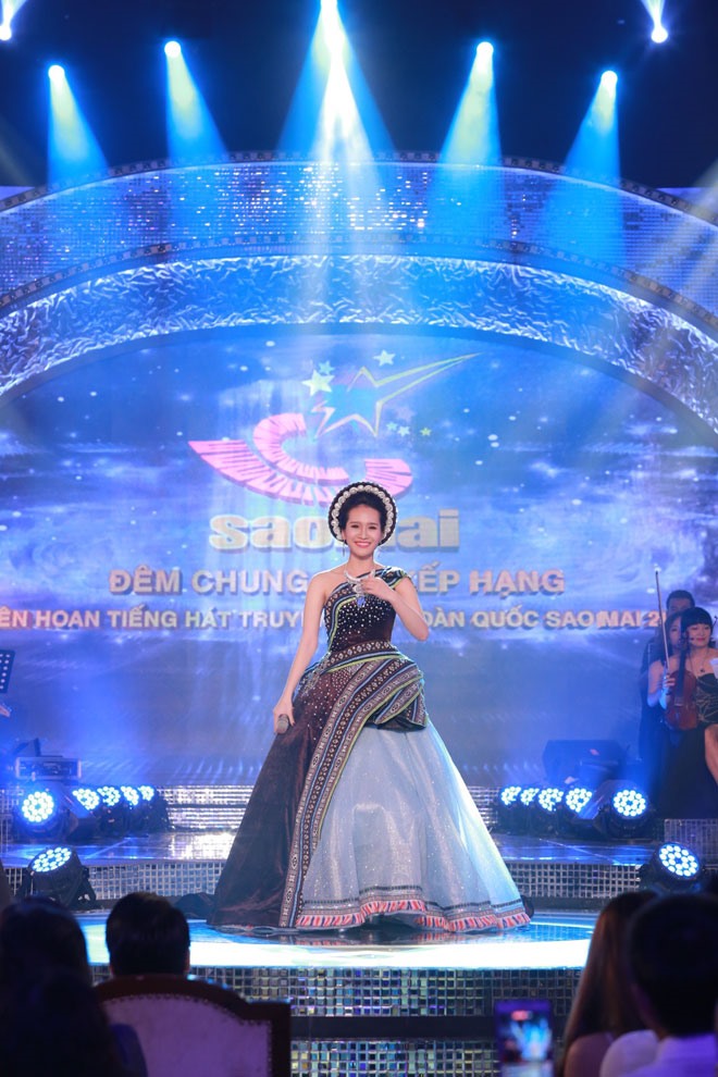 Vụ Thị Thanh Thanh có màn trình diễn ấn tượng tại đêm chung kết Sao Mai 2017. Ảnh: NVCC. 