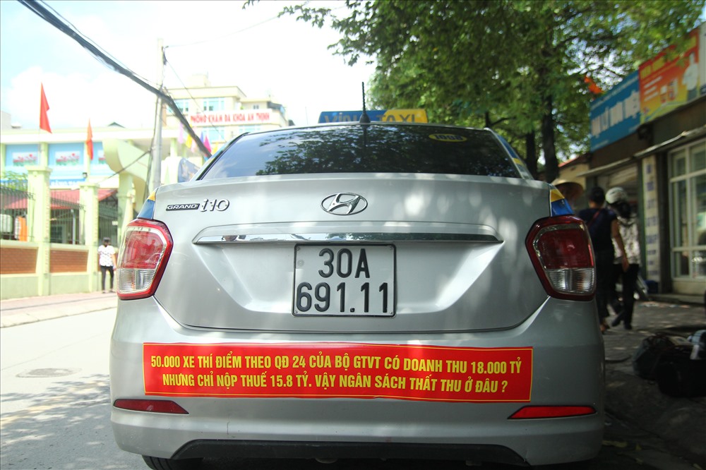 Tài xế taxi phản đối QĐ 24 của Bộ GTVT.