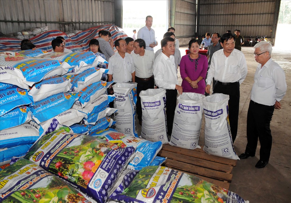 Ngoài chăn nuôi, Tập đoàn Hùng Nhơn cũng đang đẩy mạnh phát triển thương hiệu “Phân bón Đồng Phú“, được sản xuất hoàn toàn từ nguồn nguyên liệu hữu cơ, không hoá chất.