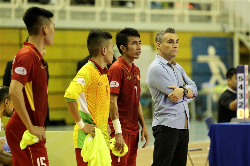Thất bại đầy cay đắng của futsal Việt Nam dưới thời HLV Miguel Rodrigo