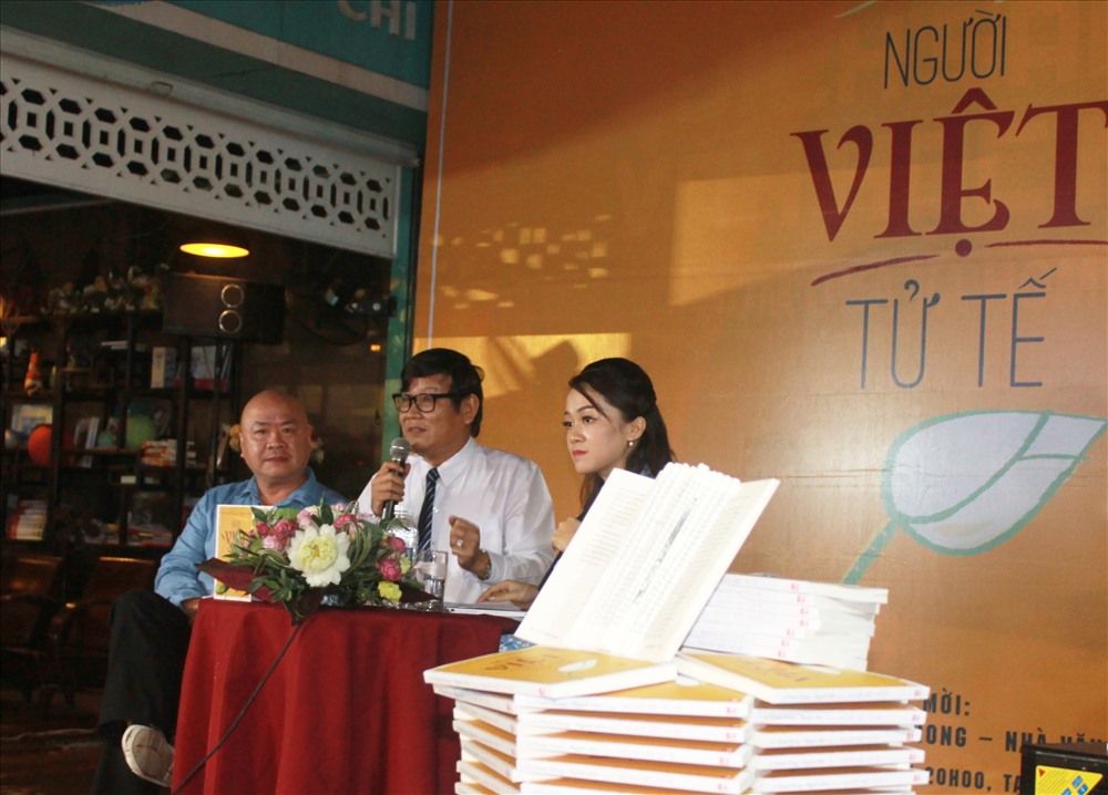 Một số hình ảnh tại buổi ra mắt cuốn sách “Người Việt tử tế” của Nhà báo Lê Thanh Phong và Nhà văn Nguyễn Một
