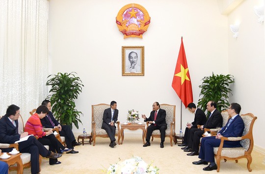 Thủ tướng Nguyễn Xuân Phúc tiếp tỉ phú Jack Ma. (Ảnh: VGP
