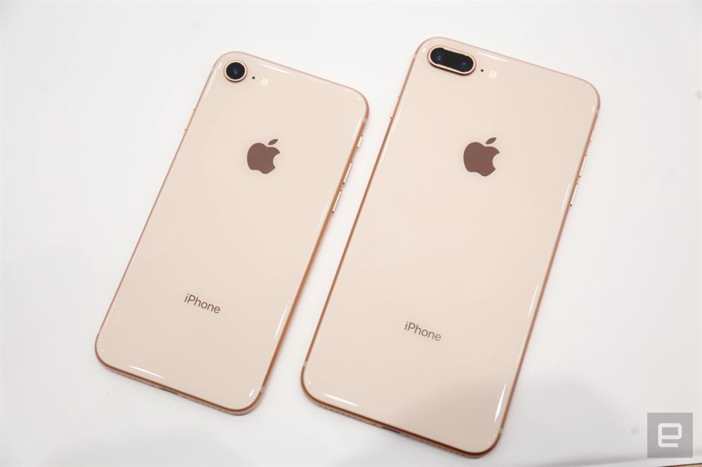 Đêm qua (giờ Hà Nội), Apple cũng cho ra mắt bộ đội iPhone 8 và iPhone 8 Plus.