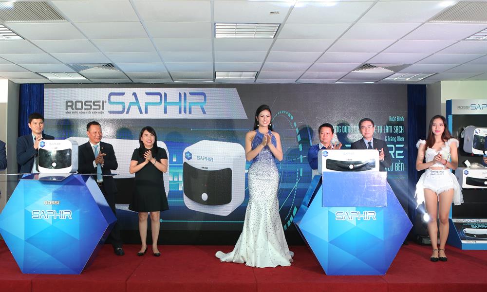 Lễ ra mắt Bình nước nóng Rossi Saphir của Tập đoàn Tân Á Đại Thành.