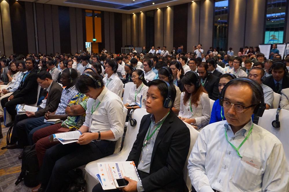 Các đại biểu tham dự hội nghị quốc tế về giao thông khu vực Đông Á EASTS lần thứ XII và Hội nghị an toàn giao thông Việt Nam năm 2017.