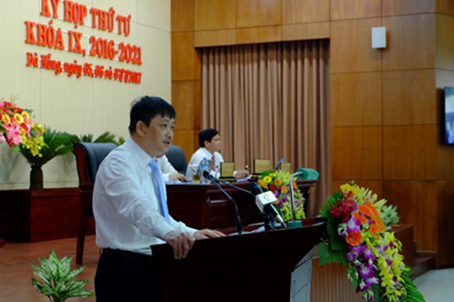 Ông Đặng Việt Dũng trong cuộc họp HĐND TP Đà Nẵng, miễn nhiệm chức vụ Phó Chủ tịch UBND Thành phố. 
