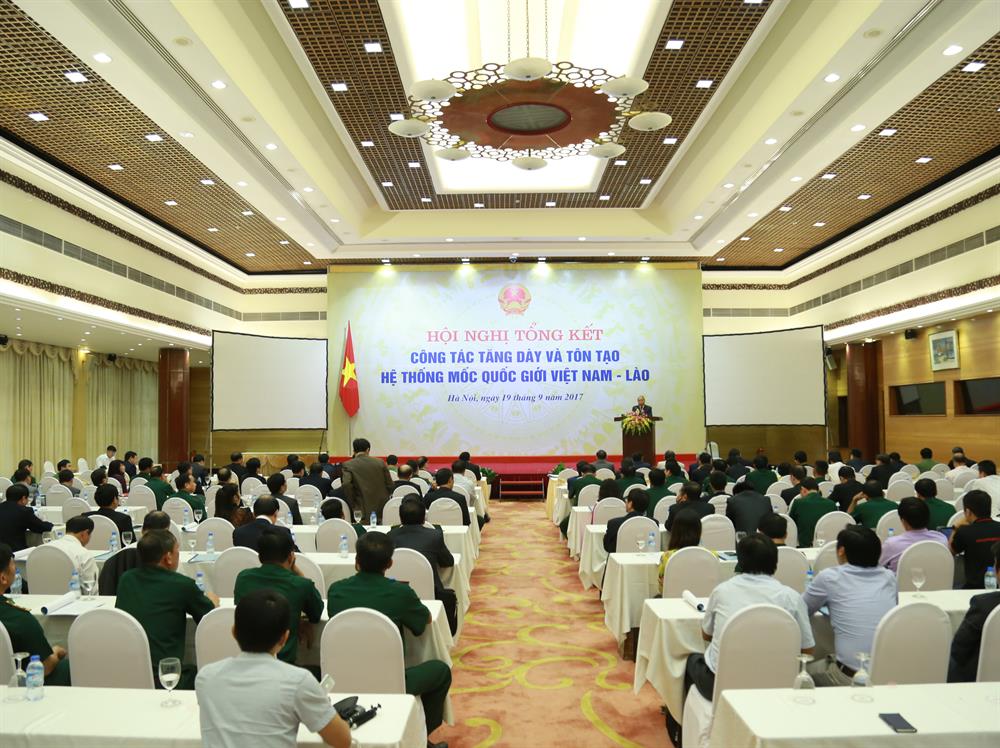 Hội nghị tổng kết: “Công tác tăng dày và tôn tạo hệ thống mốc quốc giới Việt Nam – Lào”.  Ảnh: Hồng Nguyễn