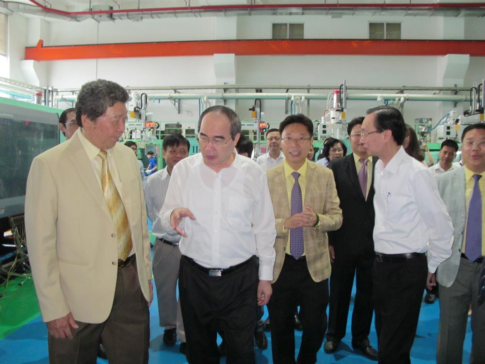 Bí thư Thành ủy TPHCM Nguyễn Thiện Nhân thăm và làm việc với Khu Công nghệ cao TPHCM.