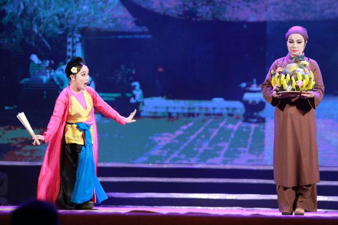 Vở chèo “Thị màu lên chùa” của NSƯT Thu Huyền và các diễn viên đến từ Nhà hát Chèo Hà Nội. 