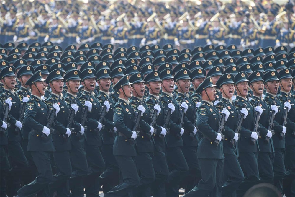Binh sĩ Trung Quốc diễu binh tại quảng trường Thiên An Môn ngày 1.10. Ảnh: AFP/Getty.