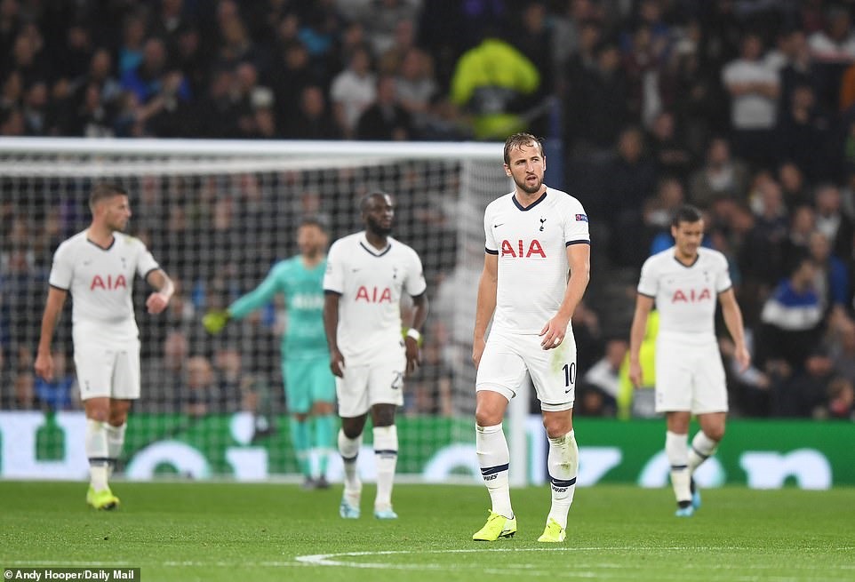 Trận thua quá đau của Tottenham. Ảnh: Daily Mail.