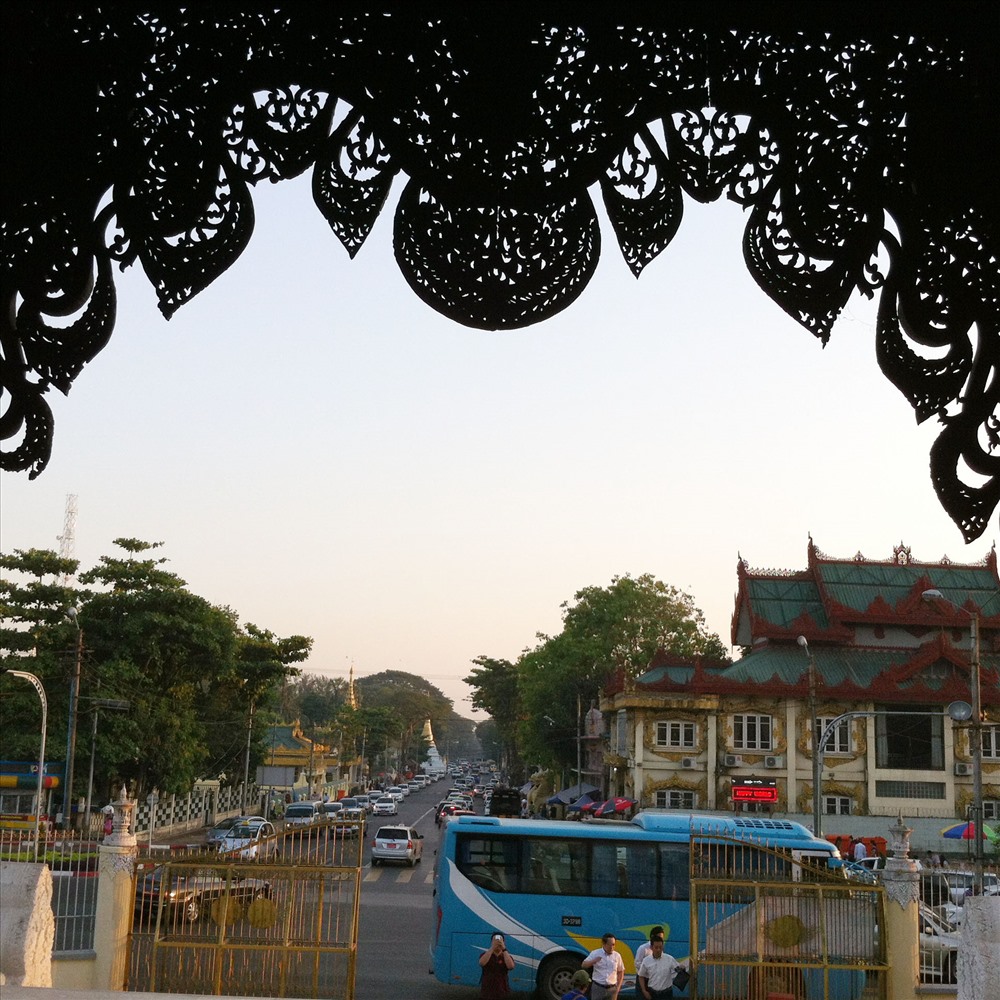 Trung tâm thành phố Yangoon cấm triệt để các loại xe hai bánh và thô sơ (ảnh N.T.H)