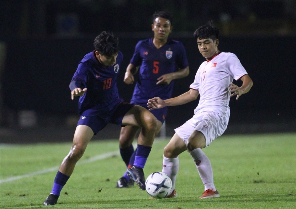 U19 Việt Nam đánh bại U19 Thái Lan ngay trên sân của đối thủ. Ảnh: Siam Sport