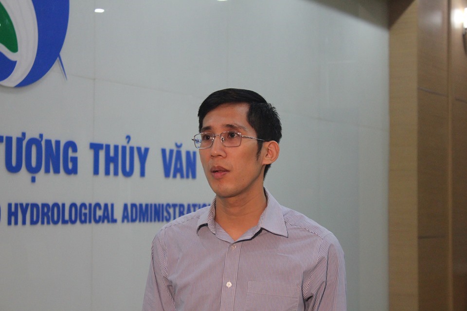 ông Trần Quang Năng, Trưởng phòng Dự báo thời tiết Trung tâm Dự báo Khí tượng Thuỷ văn Quốc gia. Ảnh: Thảo Anh.