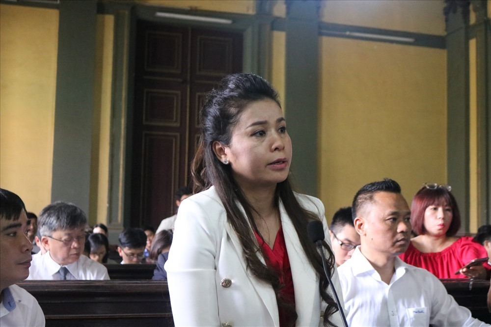 Bà Lê Hoàng Diệp Thảo vắng mặt trong ngày xử 18.9 và có đơn xin hoãn phiên toà