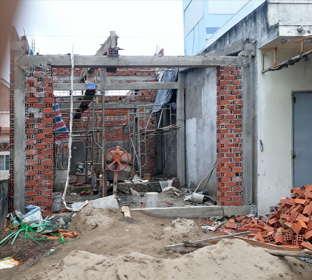 Thiếu nhân công công trình xây dựng nhà dân dụng gặp khó (ảnh Nhật Hồ)