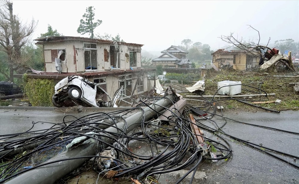 Bão Hagibis gây thiệt hại lớn ở Ichihara, tỉnh Chiba ngày 12.10. Ảnh: Jiji Press