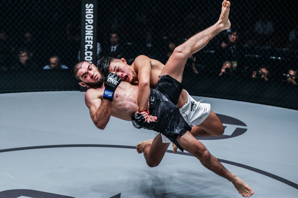 Christian Lee cũng đã trở thành nhà vô địch ONE Lightweight Grand Prix . Nguồn: OneFC