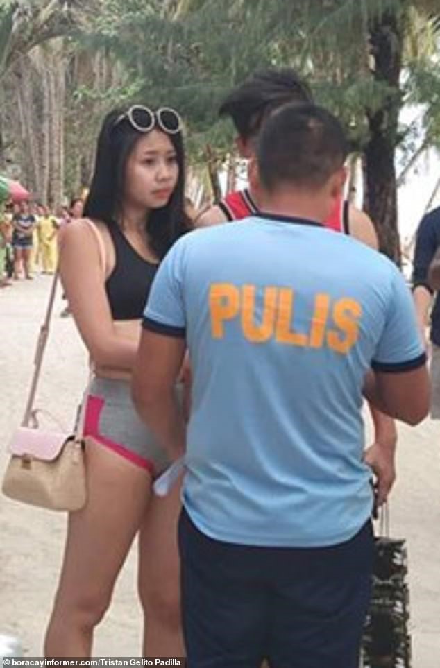 Nữ du khách giải thích cô không biết mặc bikini như vậy bị cấm trên đảo. Ảnh: Boracay Informer