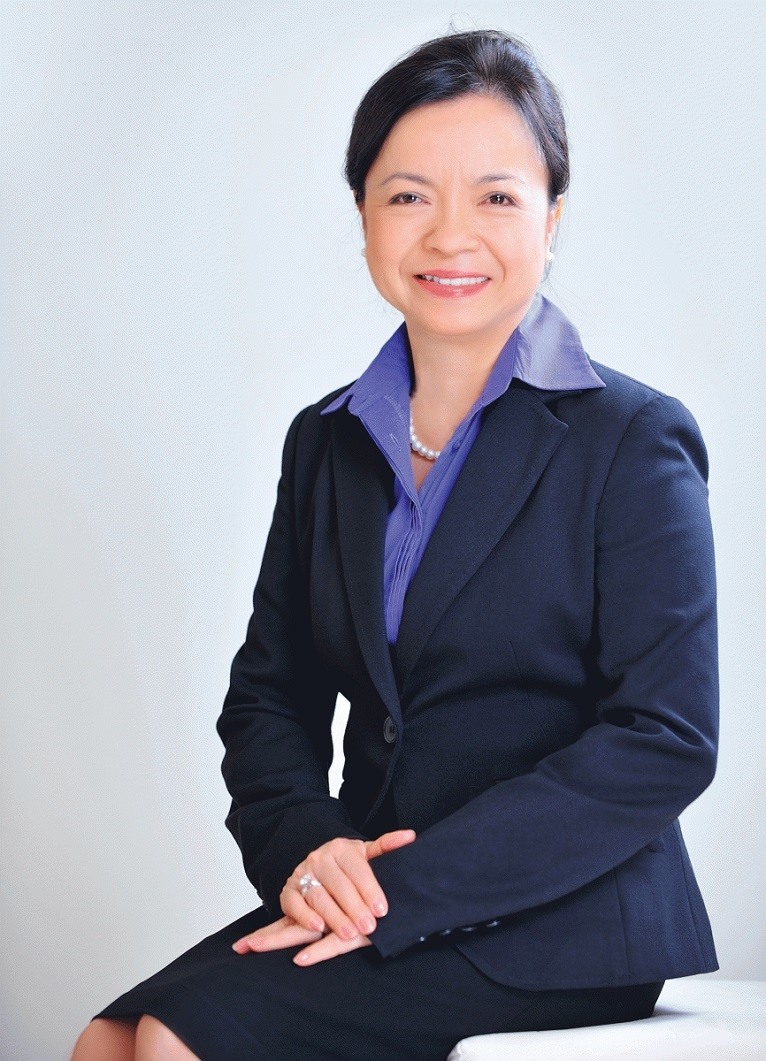 Bà Thanh nắm giữ khoảng 23 triệu cổ phiếu của REE, tương đương với 7,33% vốn công ty, có giá trị 41,4 tỷ đồng. Khối tài sản của bà hiện tại là 720 tỷ đồng, bà nằm trong top 80 người giàu nhất sàn chứng khoán Việt Nam.