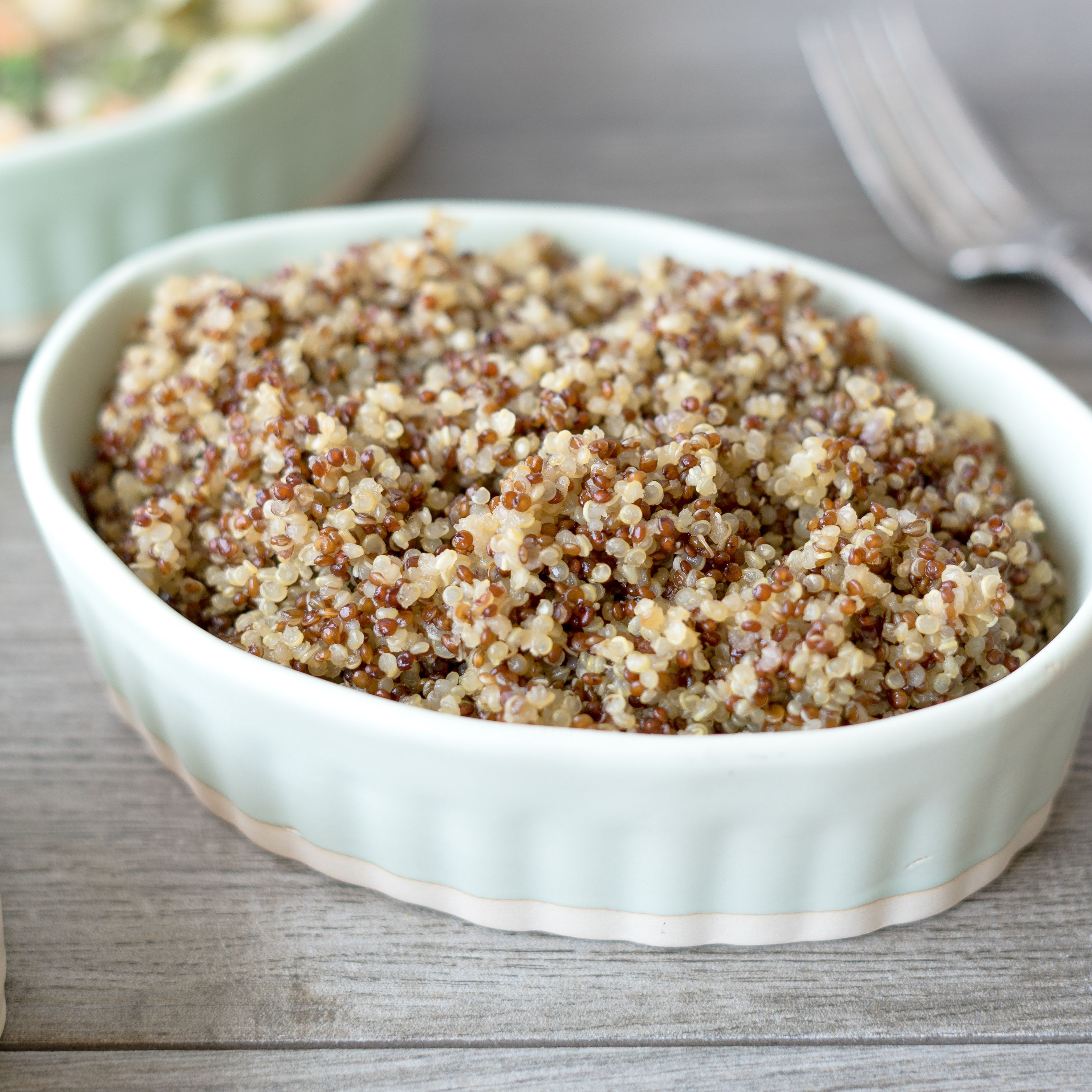 Quinoa là thực phẩm rất giàu chất đạm nên được sử dụng thường xuyên
