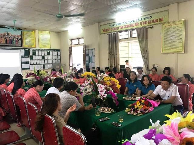 , Công đoàn cơ sở Trường THCS Hoa Liên (huyện Nghi Xuân) tổ chức gặp mặt kỷ niệm 89 năm ngày thành lập Hội Liên hiệp phụ nữ Việt Nam