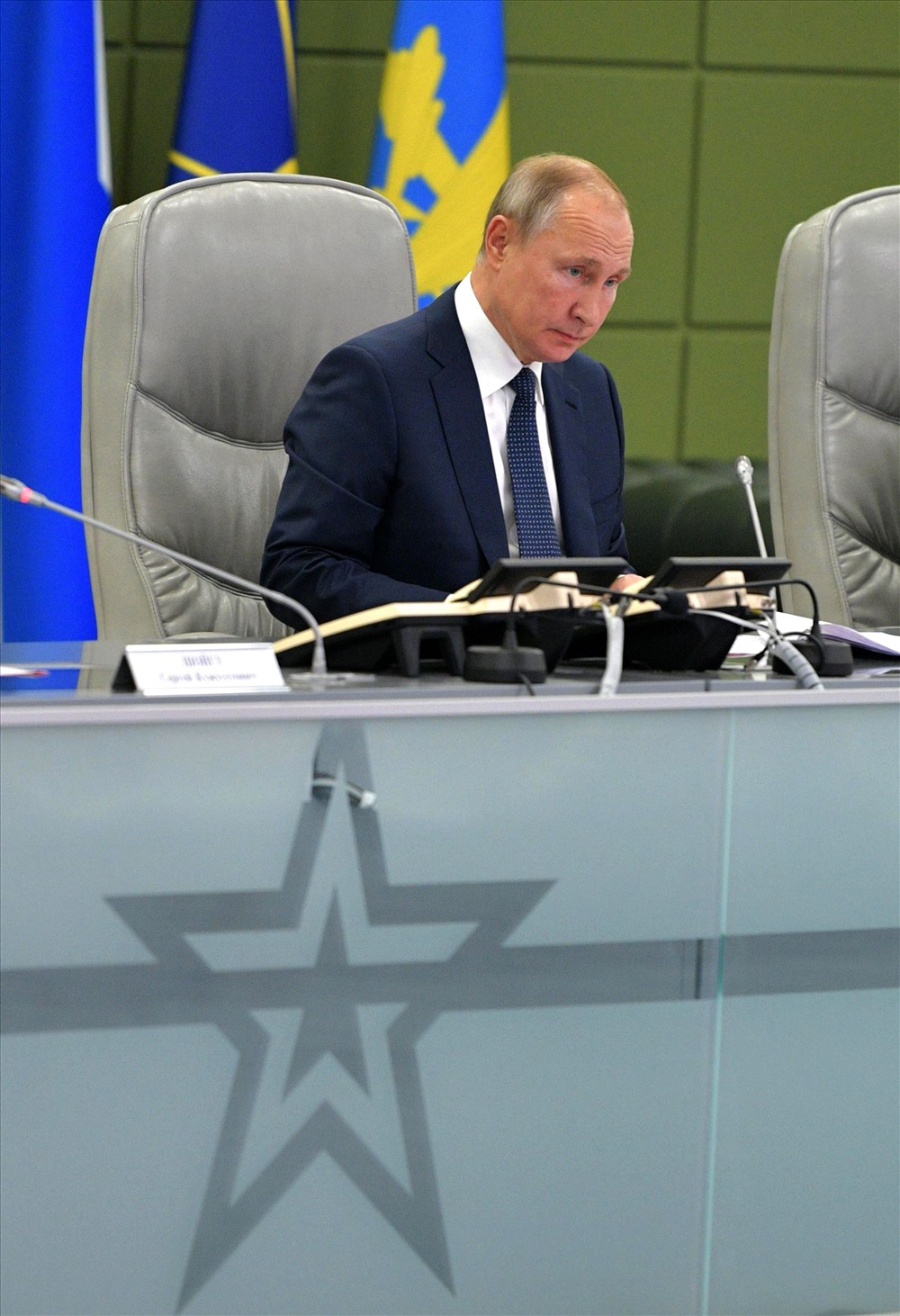 Ông Putin theo dõi cuộc tập trận từ trụ sở Bộ Quốc phòng Nga. Ảnh: AP.