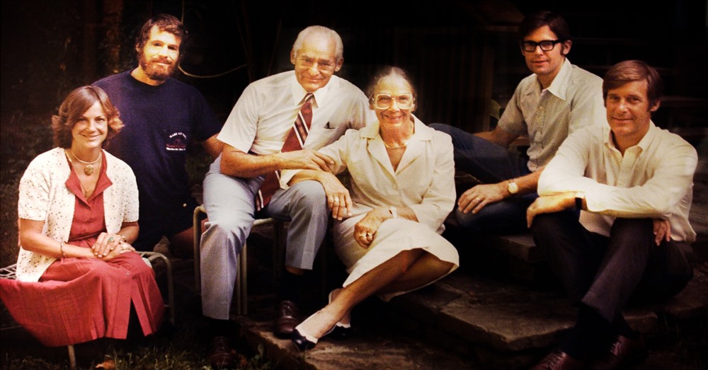 Tiết lộ bí mật gia tộc giàu có nhất hành tinh không phải ai cũng biết