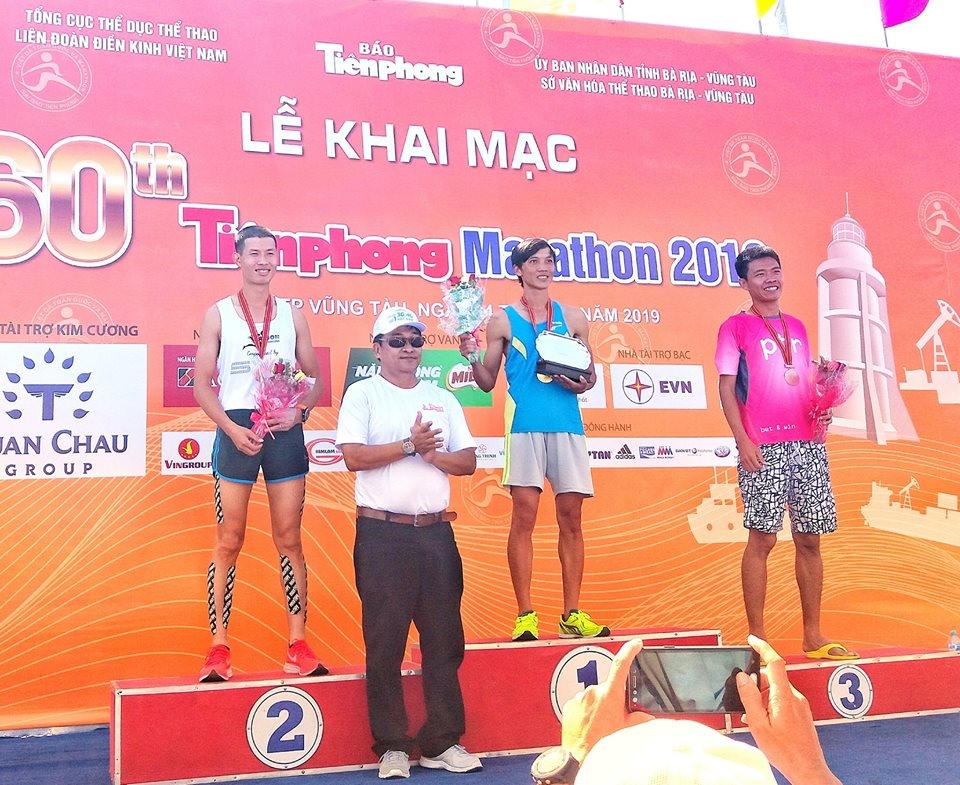 Anh Quyết, giải nhì nhóm tuổi ở giải Tiền Phong Marathon 2019