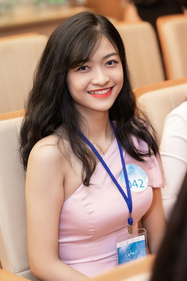 Nguyễn Hà Kiều Loan sinh năm 2000, là người đẹp gốc Quảng Nam. Cô thuộc nhóm thí sinh nhỏ tuổi nhất tại cuộc thi Hoa hậu Thế giới Việt Nam. Ảnh: MWVN.