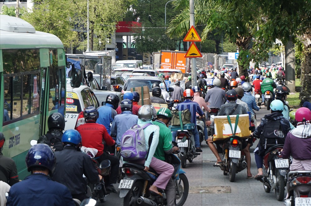 Ngày 27.10, hầm Thủ Thiêm tiếp tục đóng cả hai hướng trong khoảng thời gian từ 13h30 đến 15h30 để diễn tập phòng cháy chữa cháy và cứu hộ.