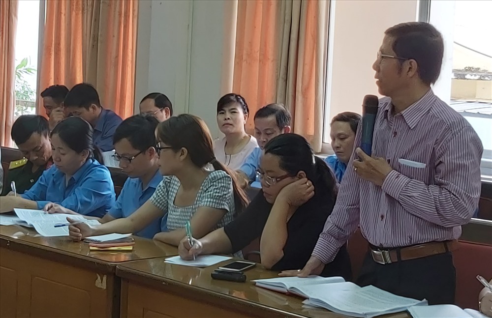 Ông Phạm Văn Hoa: Nữ giáo viên mầm non lo ngại tăng tuổi nghỉ hưu. Ảnh Nam Dương