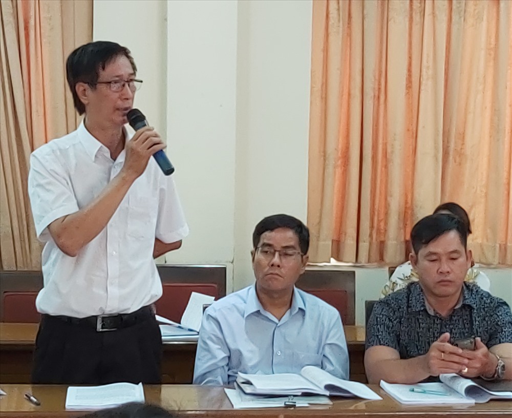 Ông Nguyễn Thanh Minh: Chỉ có chưa đến 5% CN dệt của Cty Thái Tuấn “bò” được đến tuổi nghỉ hưu. Ảnh Nam Dương