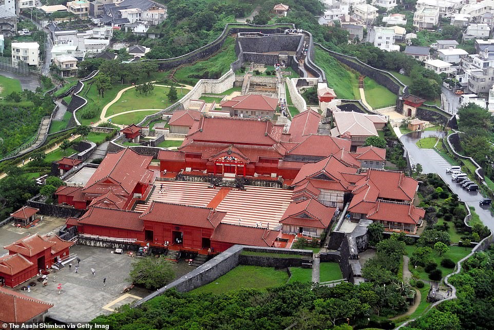 Lâu đài cổ là địa điểm thu hút du khách tại tỉnh phía tây nam Nhật Bản.