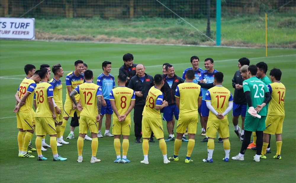 Văn Lâm cùng Lê Văn Đại là hai cái tên tập trung trong ngày tập luyện thứ 3 của đội tuyển Việt Nam. Ảnh: ĐÔNG ĐÔNG