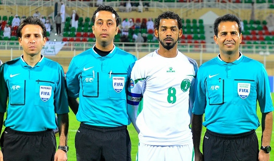 Trọng tài Mooud Bonyadi Fard (thứ 2 từ trái sang) sẽ điều khiển trận đấu giữa ĐT Việt Nam và Malaysia vào ngày 10.10 tới đây. Ảnh: AFC