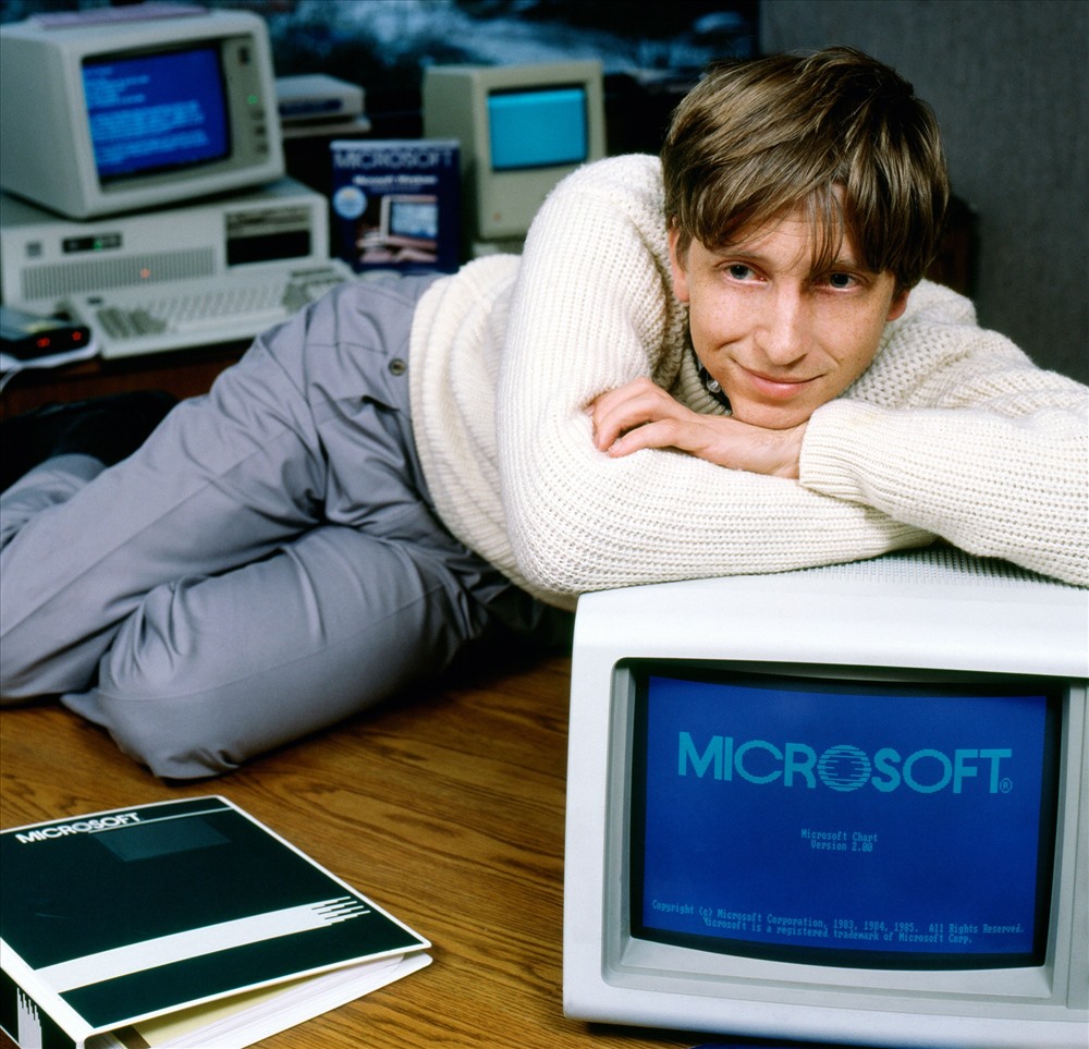 Được biết đến là tỉ phú Microsoft - người đồng sáng lập Microsoft cùng với Paul Allen, ít ai biết rằng hiện Bill Gates chỉ nắm giữ 1,3% cổ phần công ty này, chiếm khoảng 12,5% tài sản của ông, theo Forbes. Ảnh: DEBORAH FEINGOLD/GETTY.